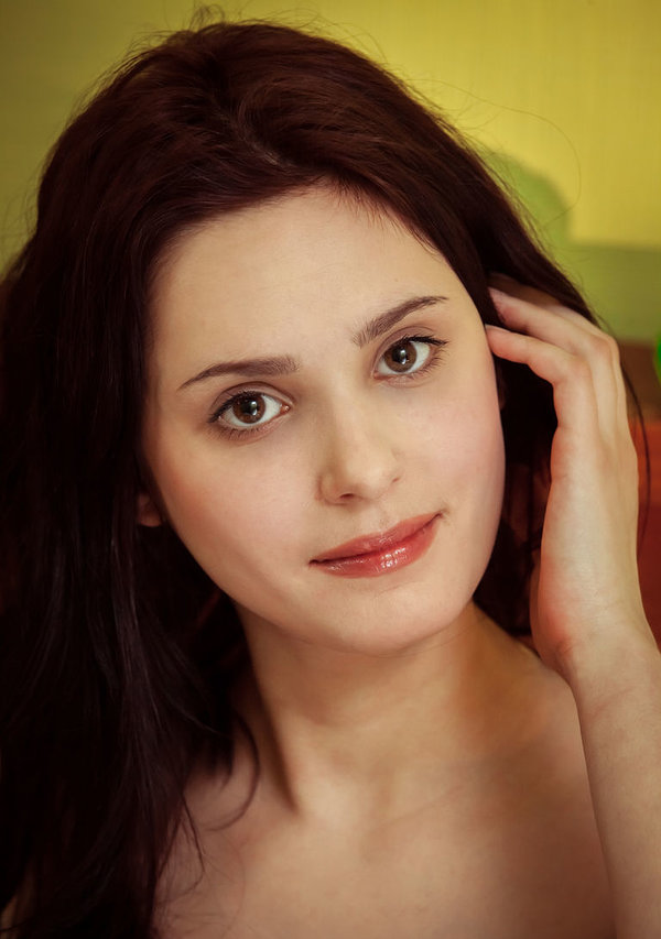 Есения, 33