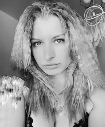 Лина, 22